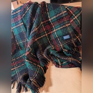 Vintage Pendleton Tartan 100% pure Virgin Wool  Soft Knit Throw with Fringe.